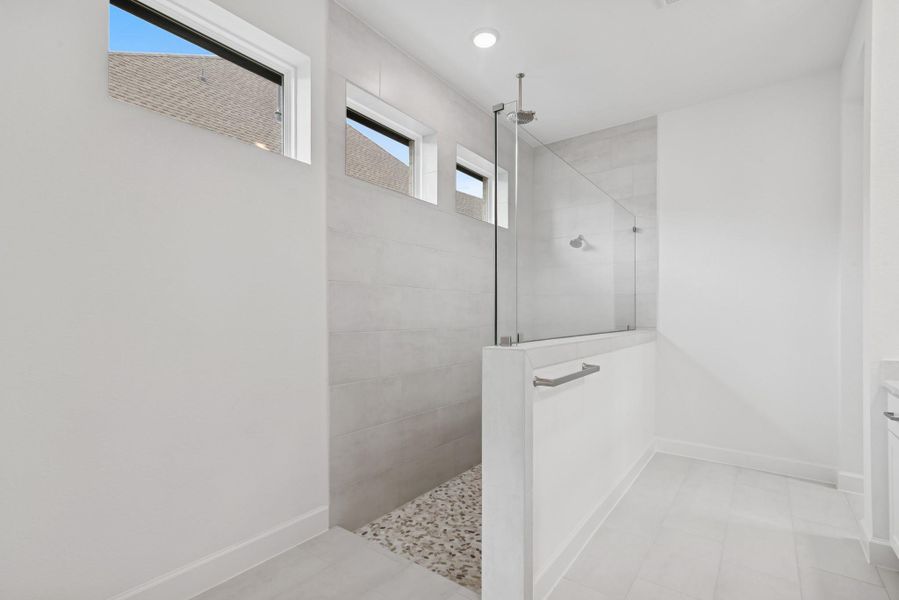 Furnished interior view inside a new home in Jordan Ranch 70' Homesites, Fulshear (Image 10).