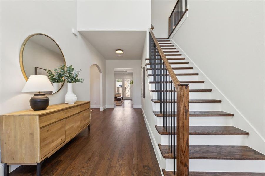 Furnished interior view inside a new home in , Dallas (Image 13).