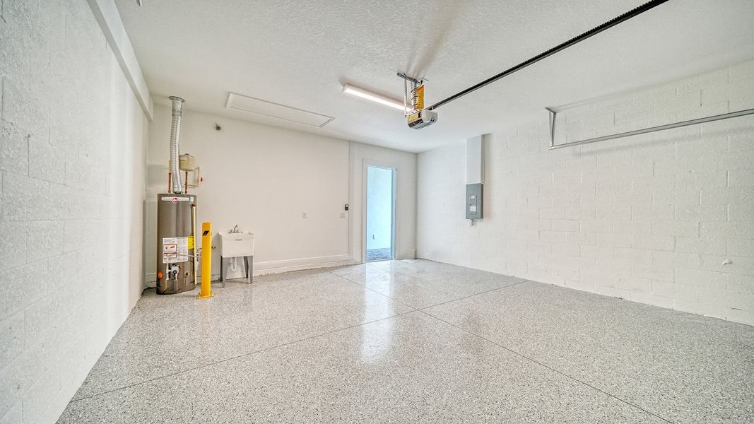 Spacious, unfurnished interior of a new home in Windward Real Estate and Homes for Sale in Sarasota, FL - Neal Communities, Lakewood Ranch (Image 33).