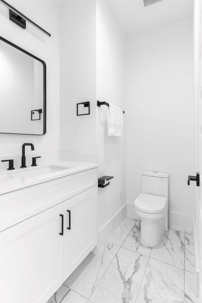 View of 3rd bedroom en-suite bath