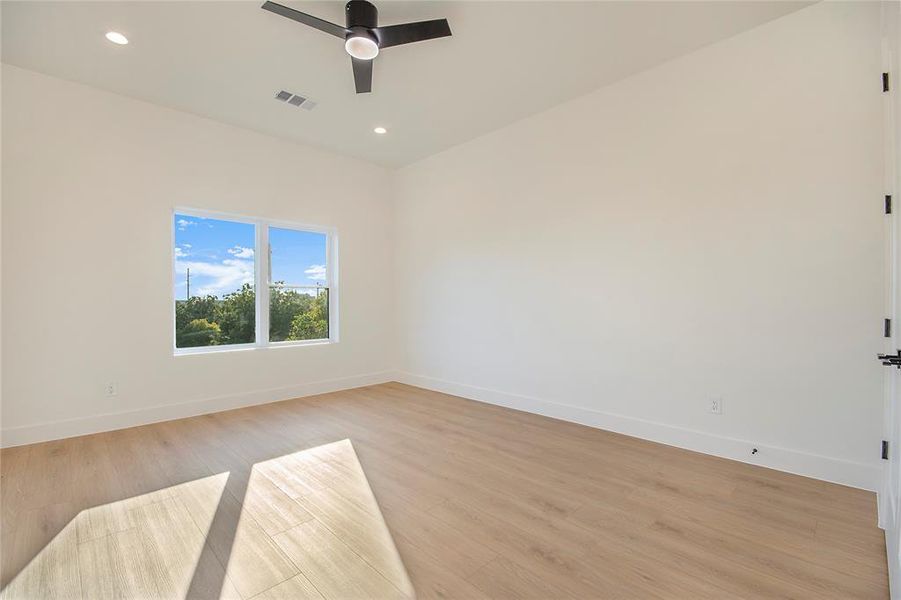 Spacious, unfurnished interior of a new home in , Dallas (Image 23).