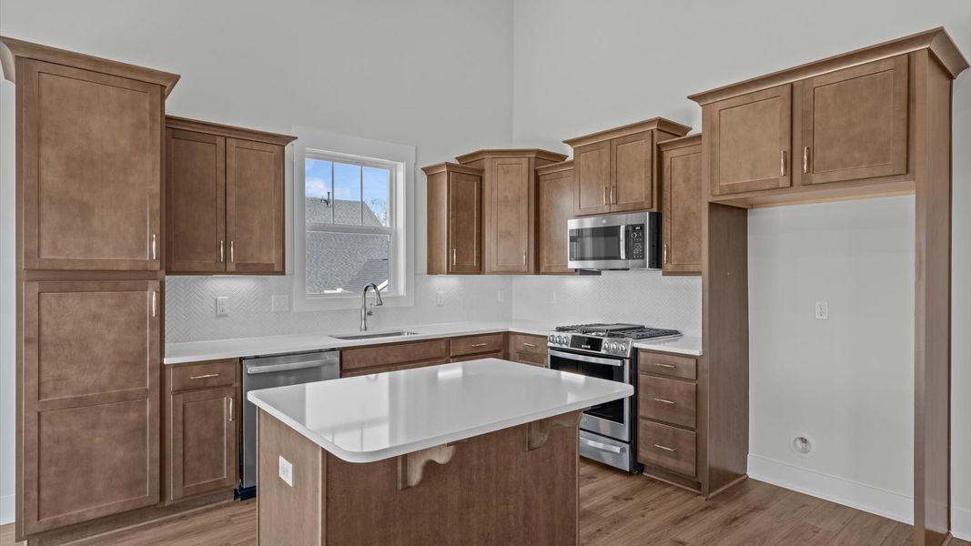 Furnished interior view inside a new home in Woodglen, Piedmont (Image 9).