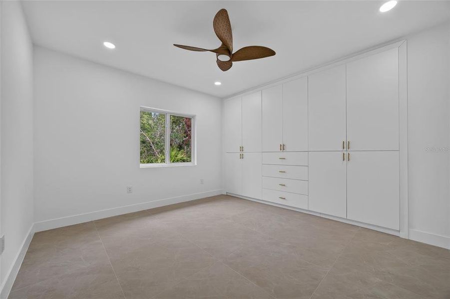 Spacious, unfurnished interior of a new home in , Port Charlotte (Image 31). Spacious, unfurnished interior of a new home in , Port Charlotte (Image 31).
