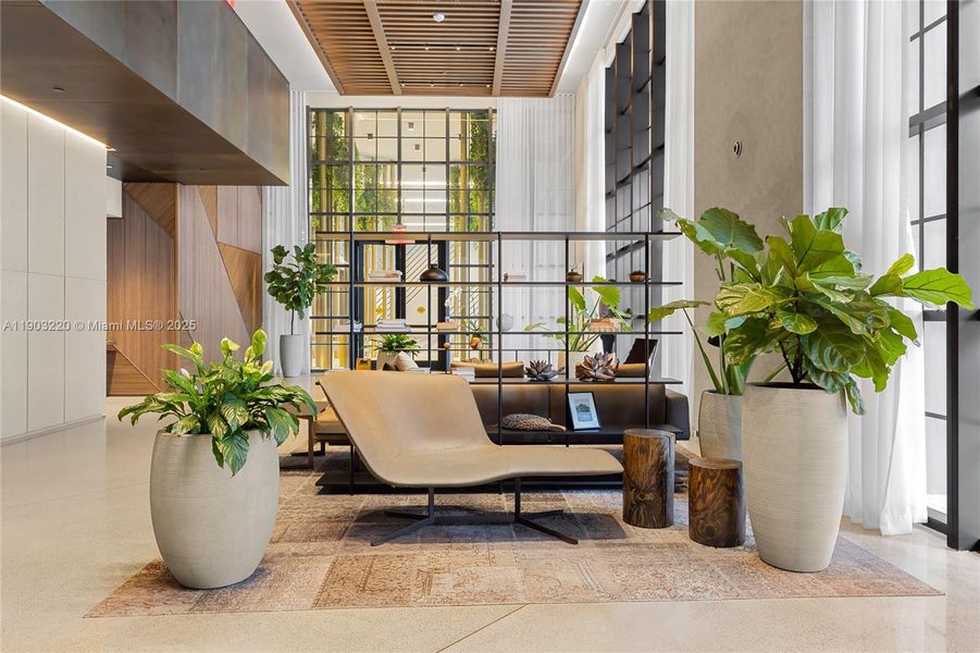 Community amenities in , Miami (Image 81).