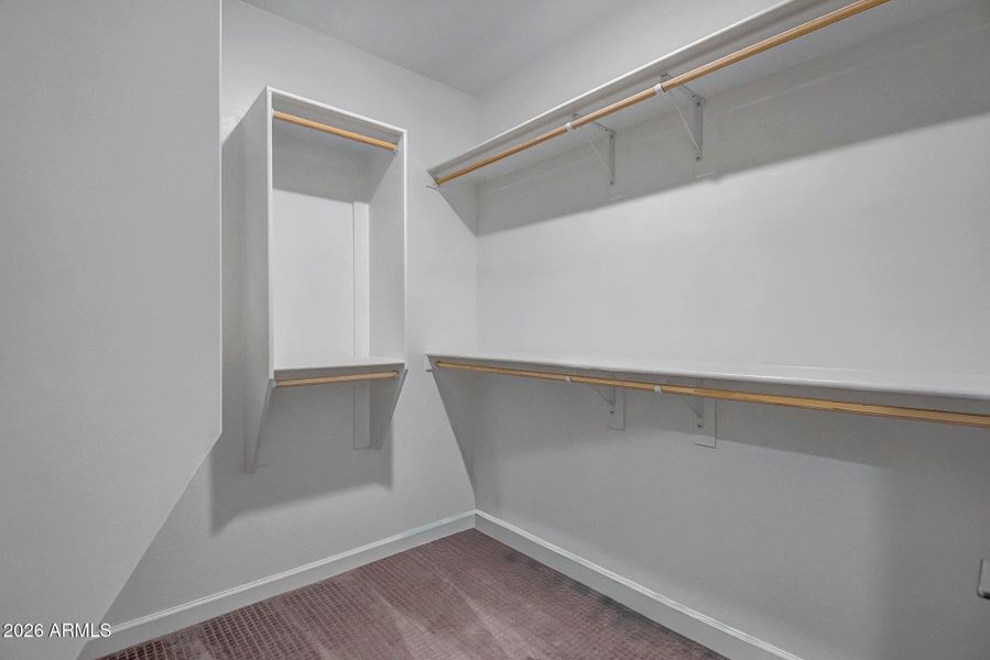 Walk-in-closet Walk-in-closet