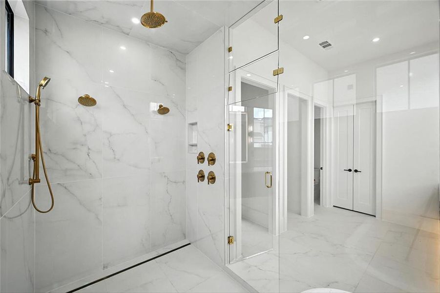 Spacious, unfurnished interior of a new home in Fields, Frisco (Image 31).