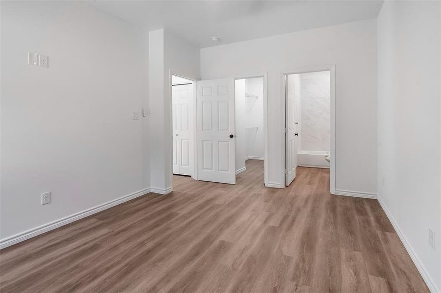 Spacious, unfurnished interior of a new home in , Whitewright (Image 24).