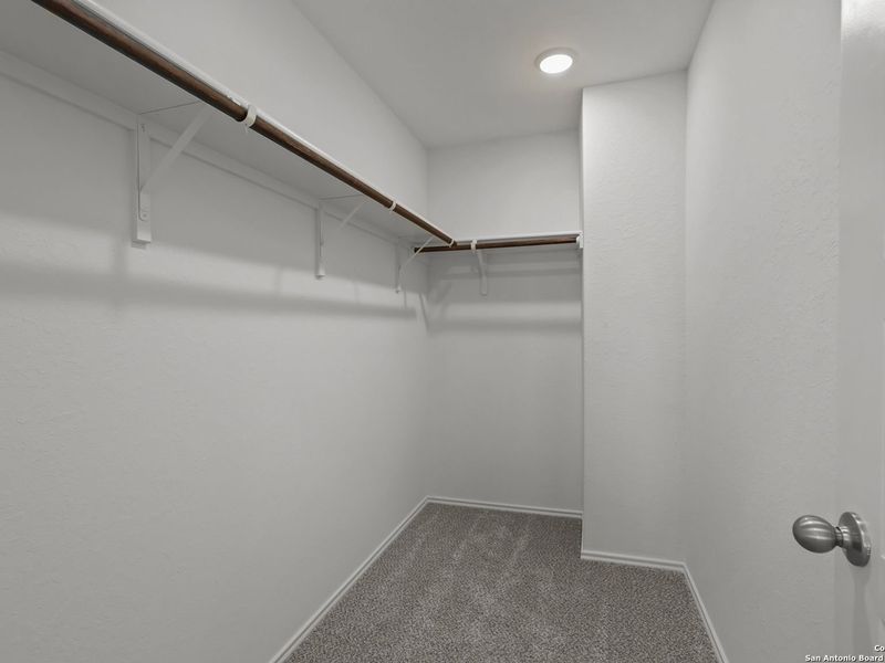 Spacious, unfurnished interior of a new home in Applewhite Meadows, San Antonio (Image 21).