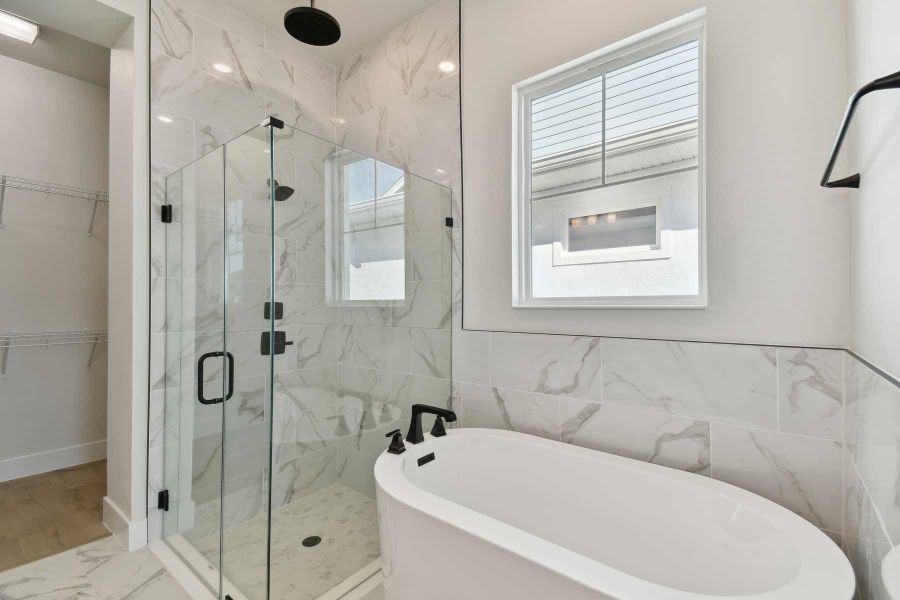 The Waterline - Owner's Bath