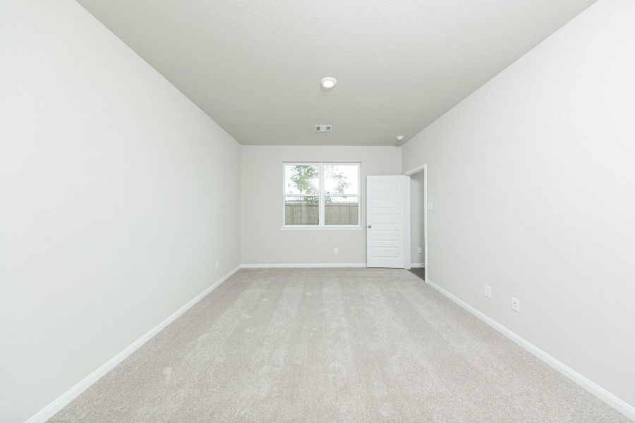 Spacious, unfurnished interior of a new home in Cliffstone Hills, Conroe (Image 16). Spacious, unfurnished interior of a new home in Cliffstone Hills, Conroe (Image 16).