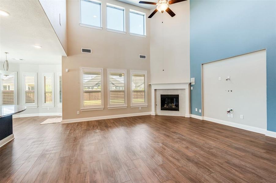 Spacious, unfurnished interior of a new home in , Mansfield (Image 34).