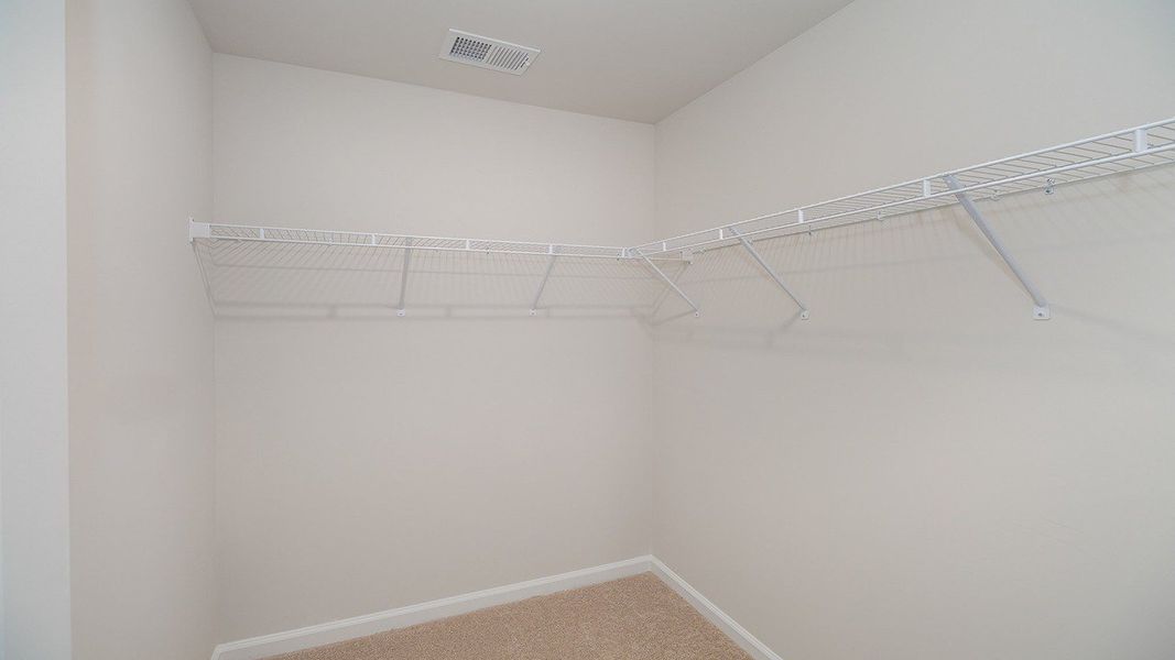 Spacious, unfurnished interior of a new home in Summerville, Darlington (Image 14).