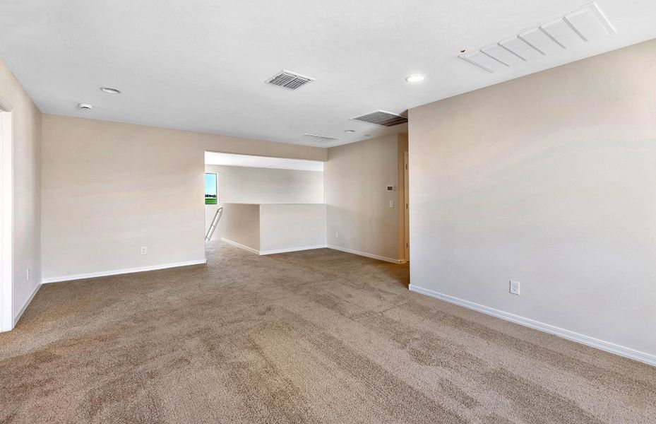 Spacious, unfurnished interior of a new home in El Rancho Santa Rosa, Maricopa (Image 17).