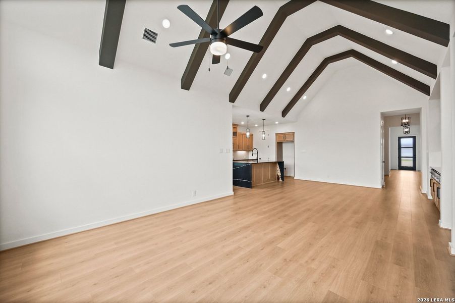 Spacious, unfurnished interior of a new home in The Crossvine, Schertz (Image 15).