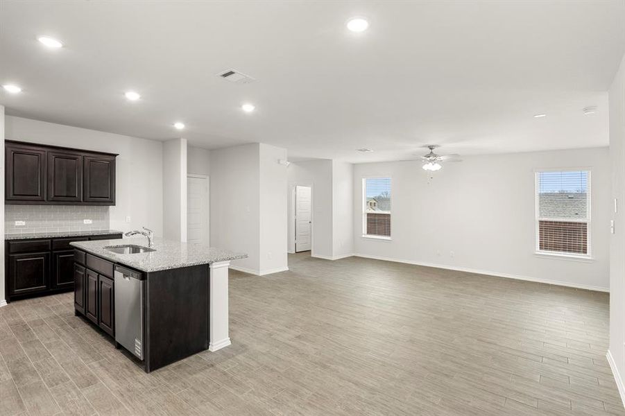 11. 2500 McNally - Dining (2)