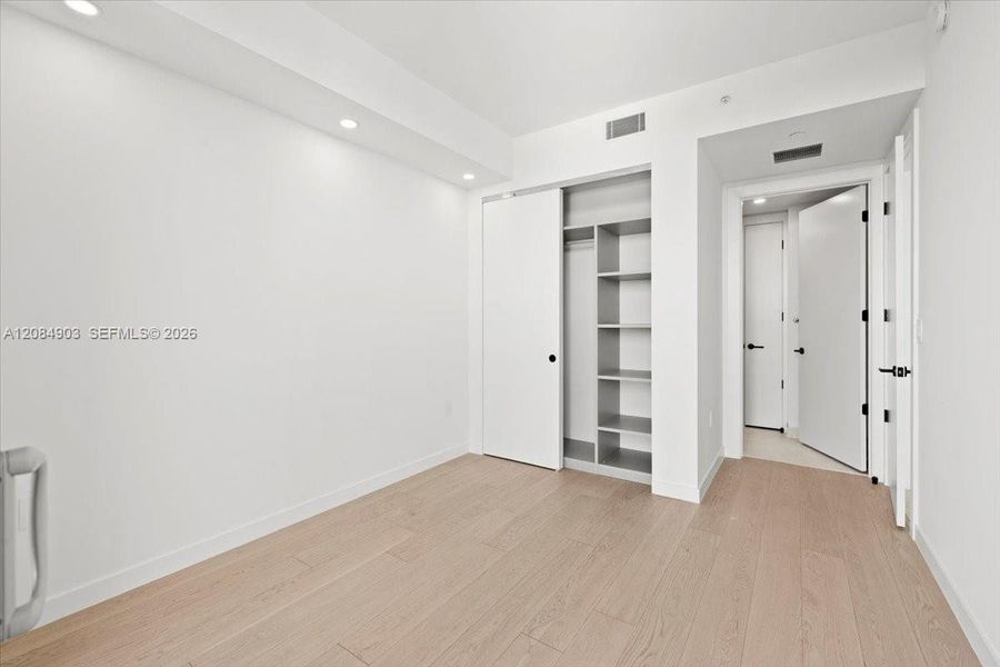 Spacious, unfurnished interior of a new home in , Miami (Image 30).