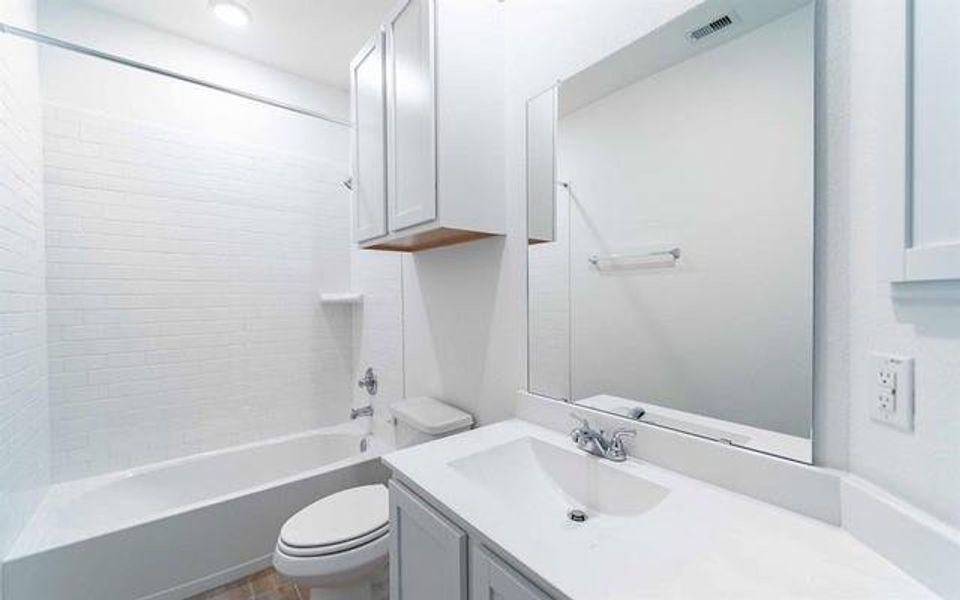 Furnished interior view inside a new home in River Ranch Meadows, Dayton (Image 6).