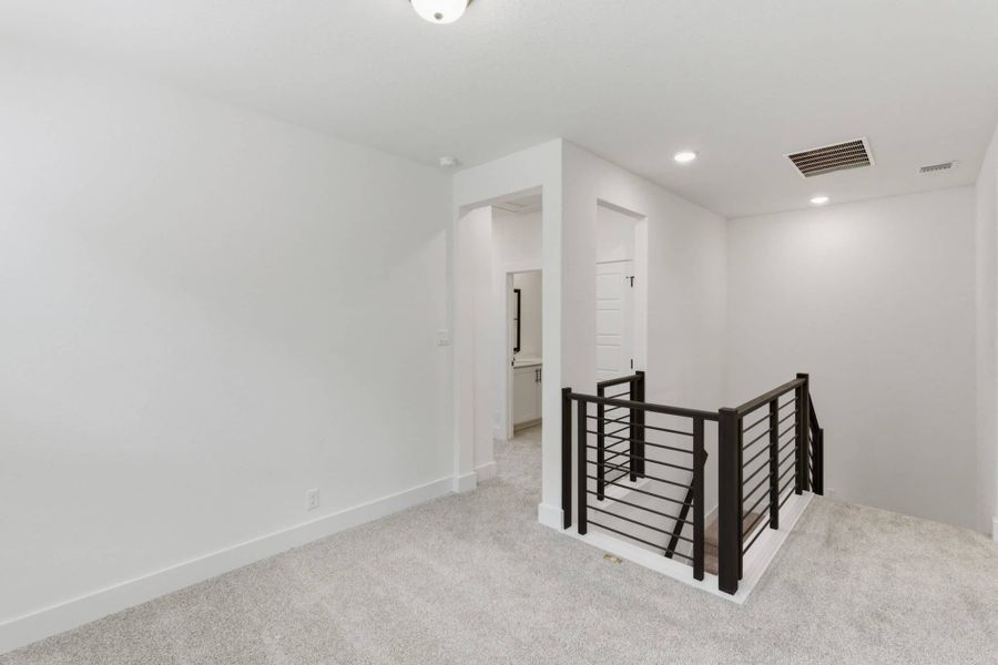 Spacious, unfurnished interior of a new home in Centero at Stone Oak, San Antonio (Image 27).