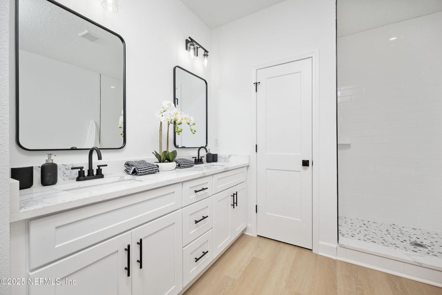 Furnished interior view inside a new home in , Keystone Heights (Image 10).