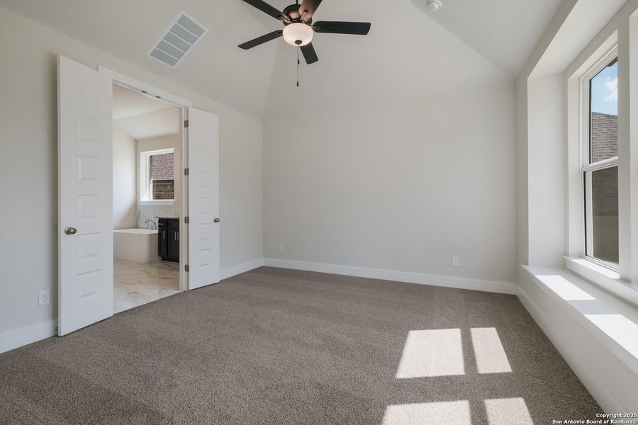 Spacious, unfurnished interior of a new home in The Grove at Vintage Oaks, New Braunfels (Image 22). Spacious, unfurnished interior of a new home in The Grove at Vintage Oaks, New Braunfels (Image 22).