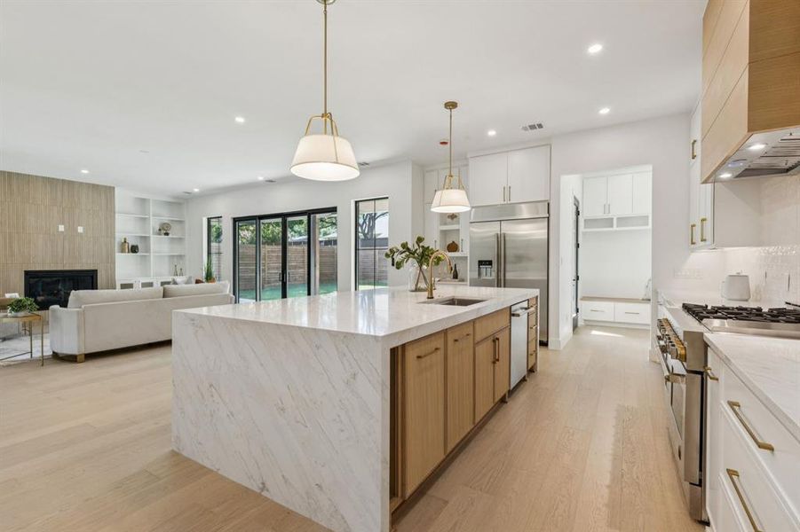 Furnished interior view inside a new home in , Dallas (Image 10).
