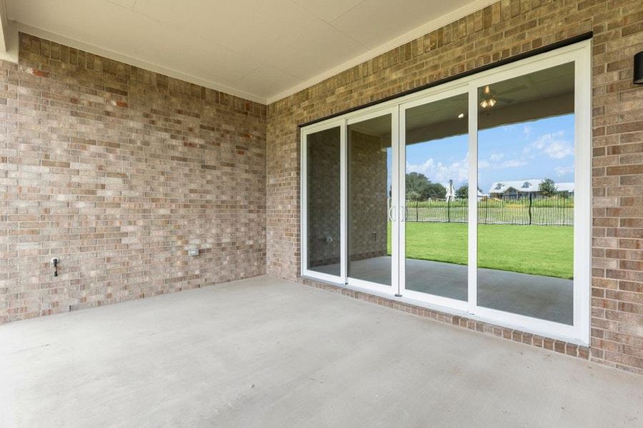 Spacious, unfurnished interior of a new home in University Heights, Round Rock (Image 13). Spacious, unfurnished interior of a new home in University Heights, Round Rock (Image 13).
