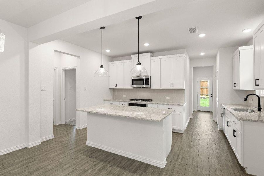 22. 1604 Grassy Pond - Kitchen (3) 22. 1604 Grassy Pond - Kitchen (3)