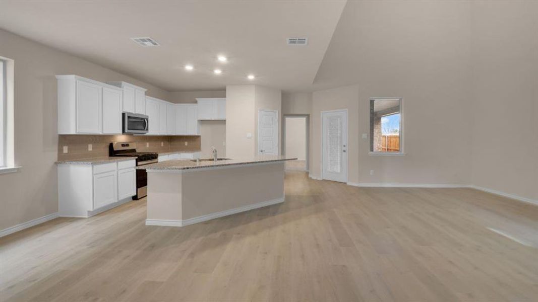 Image 15 of a home in The Landing at Hidden Lakes.