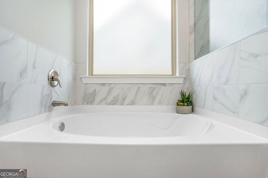 Close-up of interior finishes inside a home in Harley Farms South, Bonaire (Image 16).