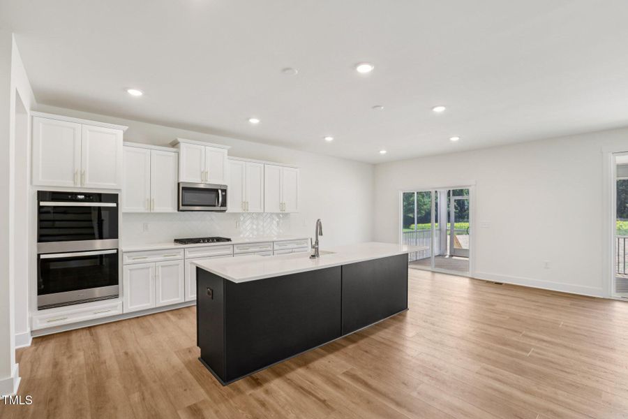 6-web-or-mls-176 Alden Wy-S3007-006 6-web-or-mls-176 Alden Wy-S3007-006