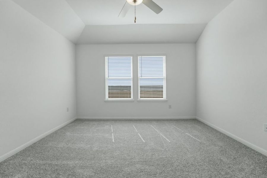 Spacious, unfurnished interior of a new home in Longview, Del Valle (Image 12).