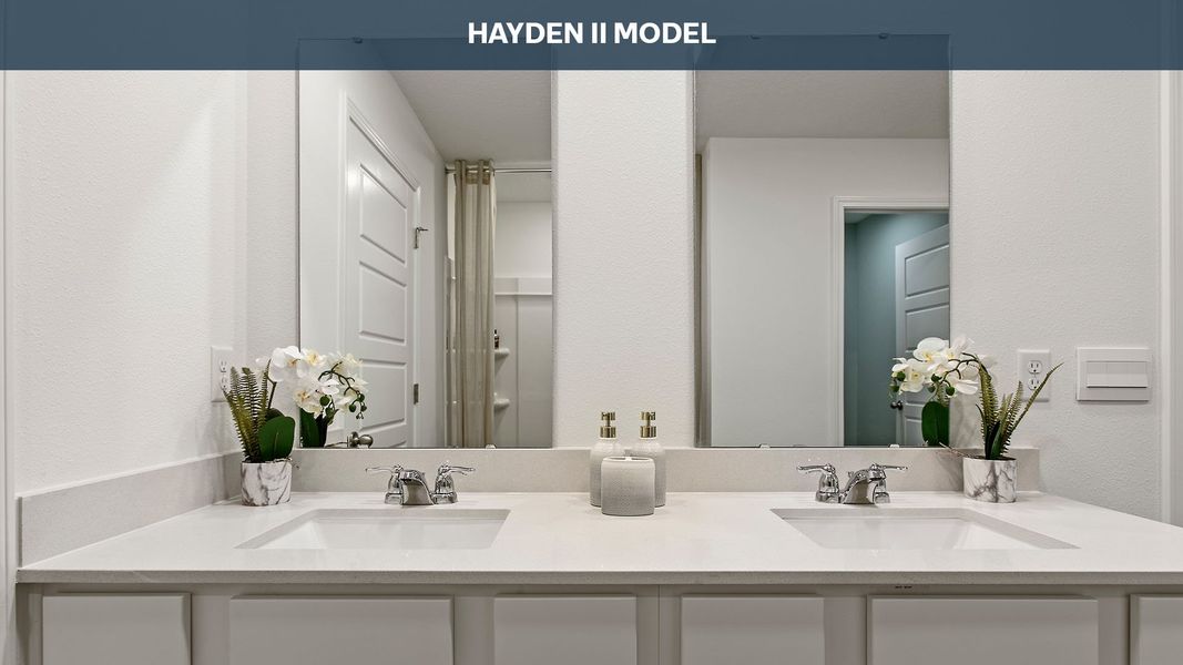 Representative interior finishes for a home built from the HAYDEN II by D.R. Horton in Canopy Oaks, Kingsland (Image 21).