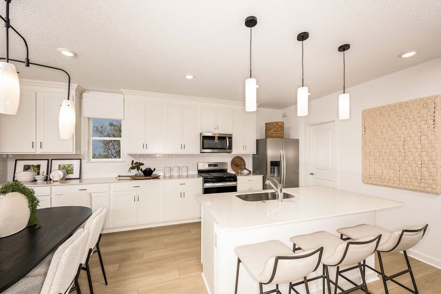 Representative furnished interior of a home built from the Pinecrest by Pulte Homes in Riverwood, Zephyrhills (Image 13).