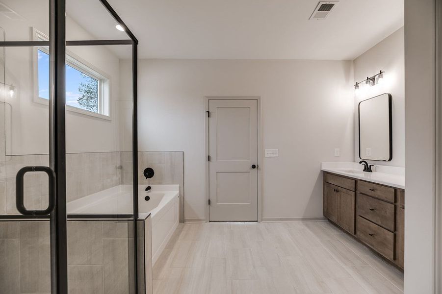 Furnished interior view inside a new home in Parmer Farms, Roopville (Image 13).