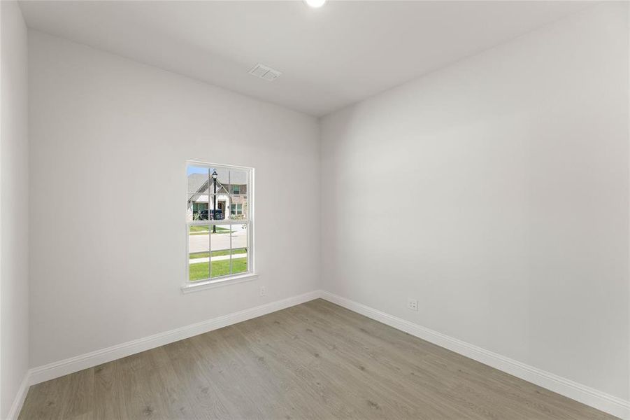 1017 Moss Grove-Study-1 1017 Moss Grove-Study-1