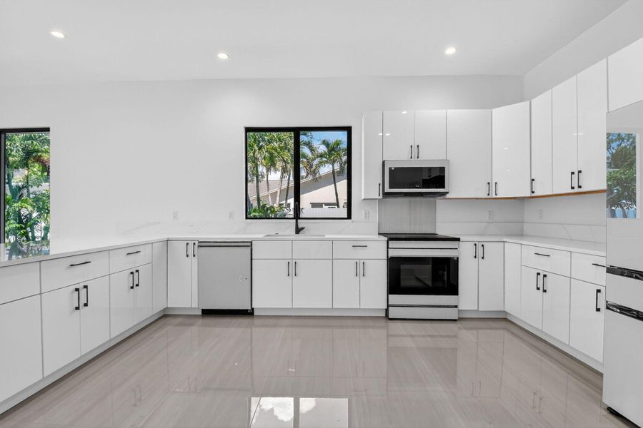Furnished interior view inside a new home in , Palm Springs (Image 7).