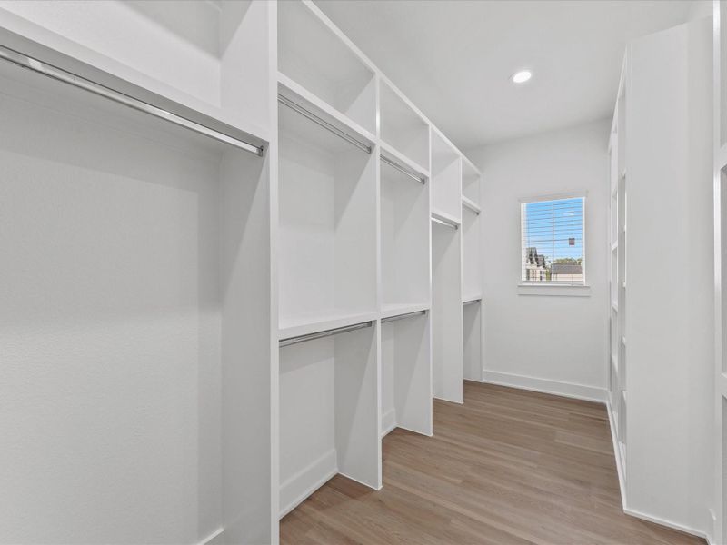 Spacious, unfurnished interior of a new home in , Houston (Image 20).