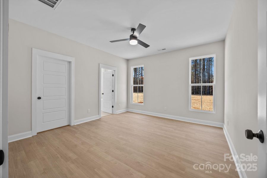 Spacious, unfurnished interior of a new home in , Lincolnton (Image 18). Spacious, unfurnished interior of a new home in , Lincolnton (Image 18).