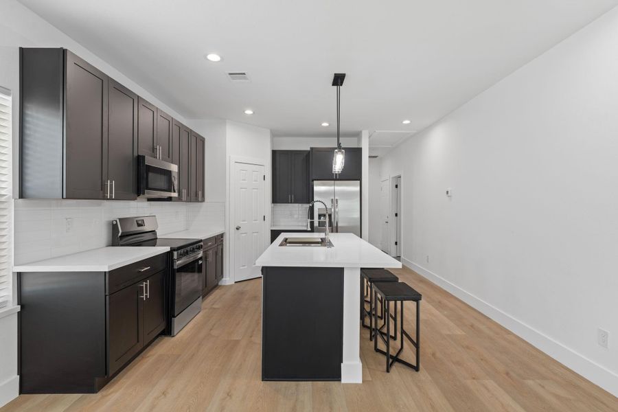 Furnished interior view inside a new home in , Baytown (Image 10).