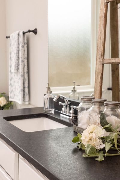 Representative furnished interior of a home built from the The Laurel by Avonley Homes in Greens Prairie Reserve, College Station (Image 34).