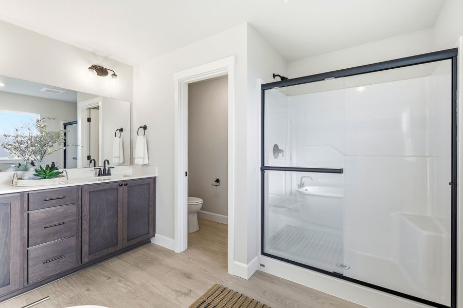 Furnished interior view inside a new home in Feather Ridge, Redmond (Image 30).