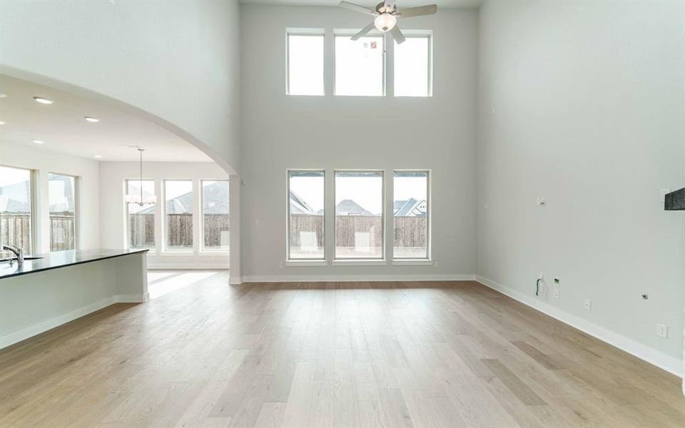 Spacious, unfurnished interior of a new home in Sonoma Verde, Rockwall (Image 11). Spacious, unfurnished interior of a new home in Sonoma Verde, Rockwall (Image 11).