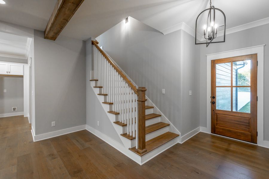Spacious, unfurnished interior of a new home in Creekside, Cleveland (Image 25).