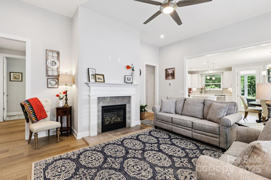 Furnished interior view inside a new home in Handsmill on Lake Wylie, York (Image 8).