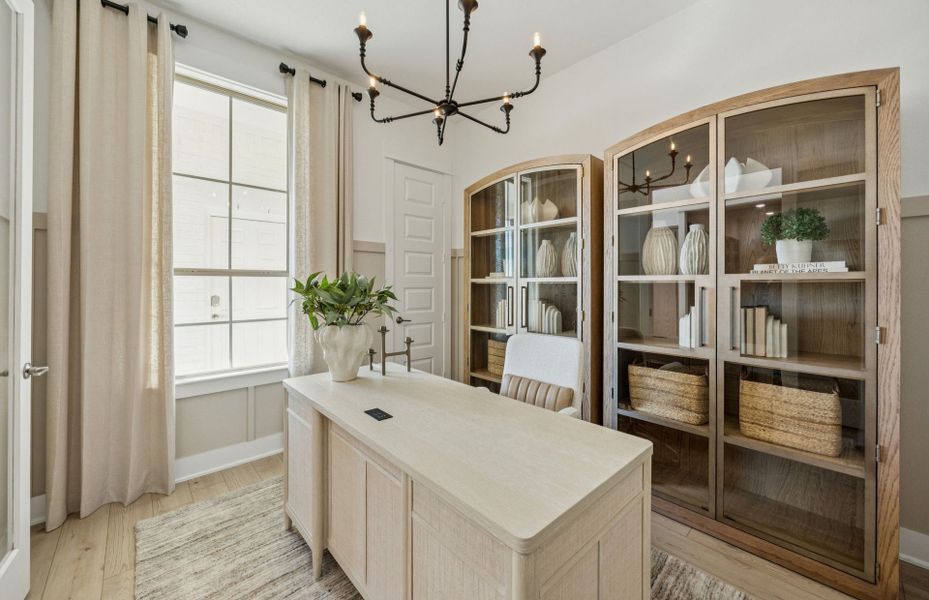 Representative furnished interior of a home built from the Gillett by Pulte Homes in Ryehill, Rosenberg (Image 36).