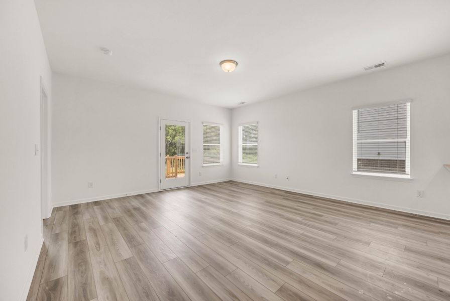 Spacious, unfurnished interior of a new home in The Oaks, Clarksville (Image 16). Spacious, unfurnished interior of a new home in The Oaks, Clarksville (Image 16).