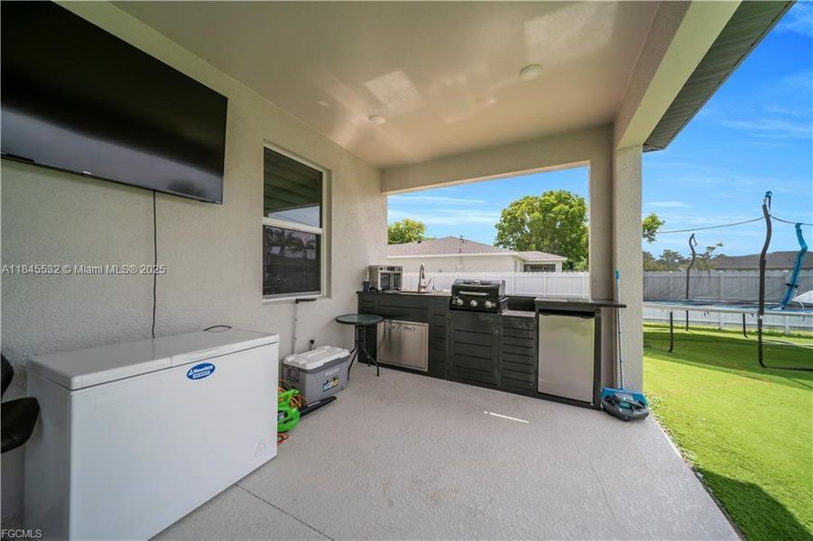 Furnished interior view inside a new home in , Cape Coral (Image 31). Furnished interior view inside a new home in , Cape Coral (Image 31).