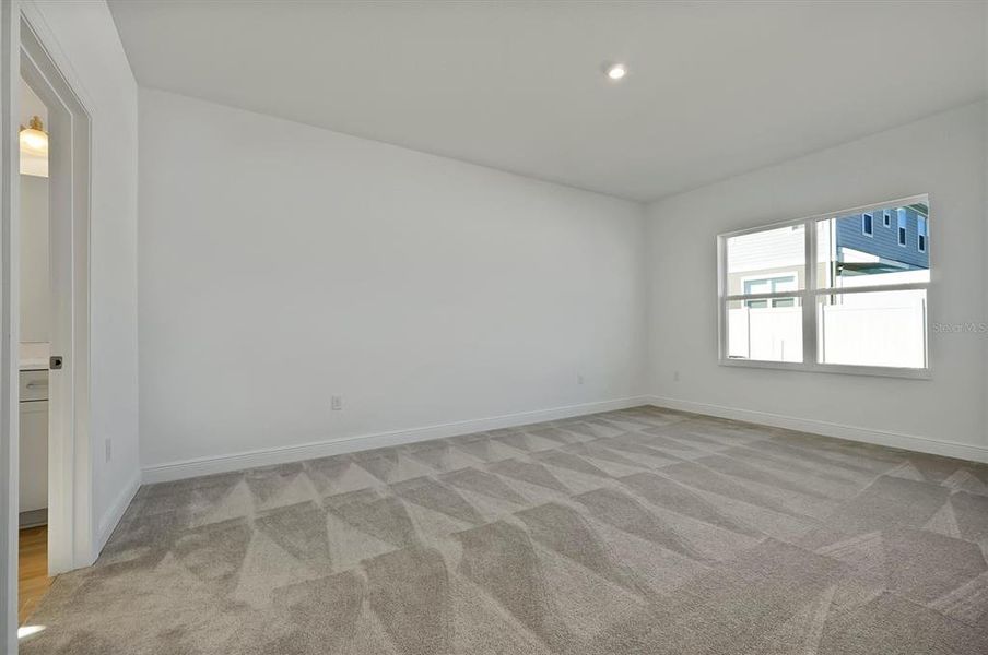 Spacious, unfurnished interior of a new home in Prairie Oaks, St. Cloud (Image 45).