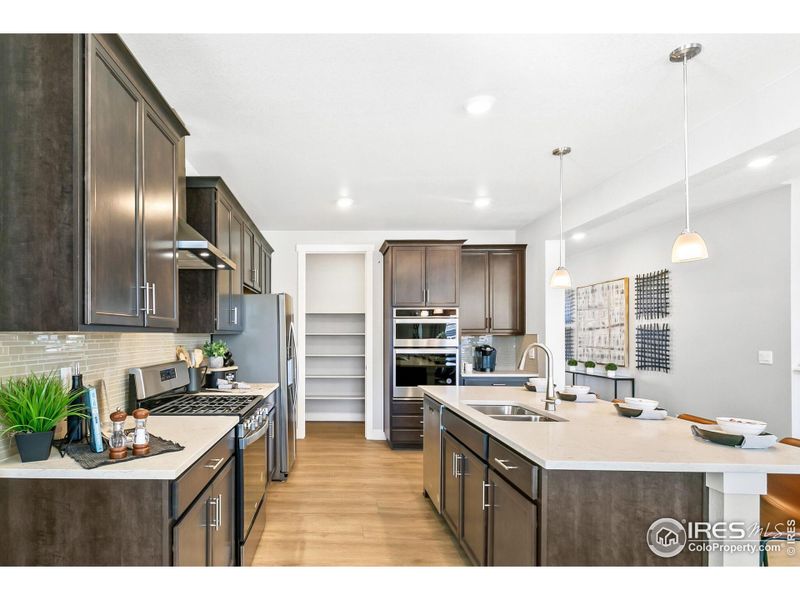Furnished interior view inside a new home in Vantage, Berthoud (Image 16).