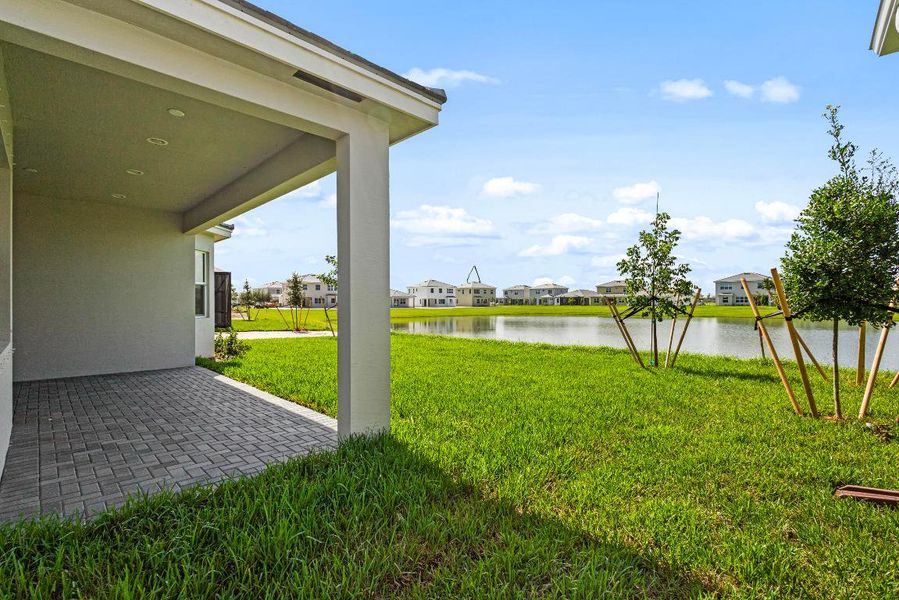 38_1418438 38_1418438